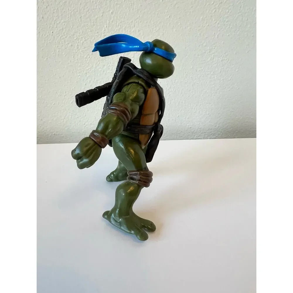 Leonardo TMNT Teenage Mutant Ninja Turtles 2002 Action Figure